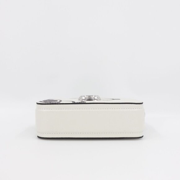 Marc Jacobs x Peanuts Snoopy The Snapshot Logo Plaque Crossbody Bag White OS - Picture 8 of 14